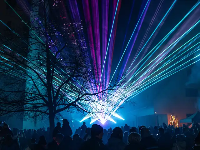 Beamshow mit Laser-Stern · Dorfplatz Bohlingen